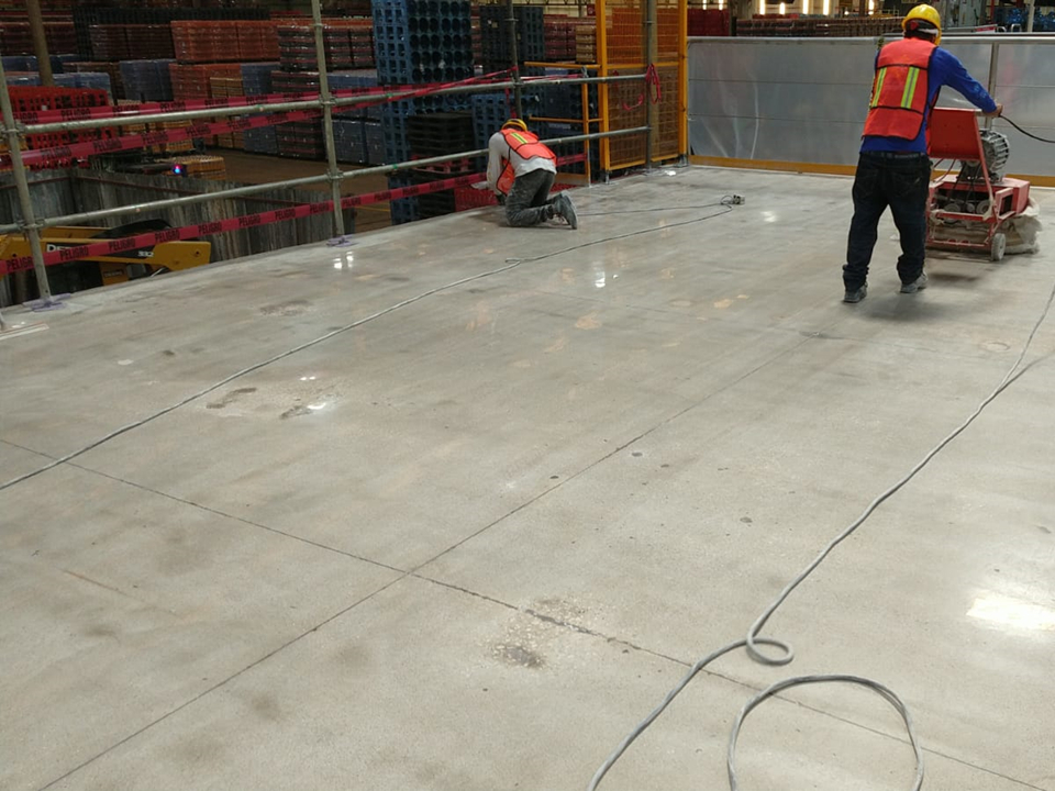 EQUIPAMIENTO PARA ESTACIONAMIENTOS