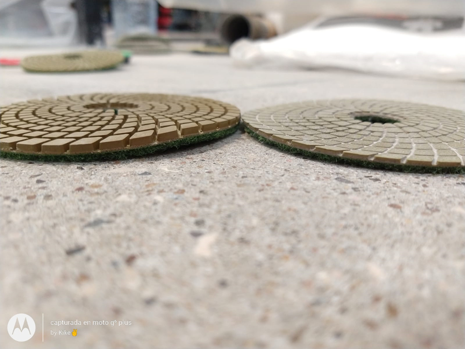EQUIPAMIENTO PARA ESTACIONAMIENTOS